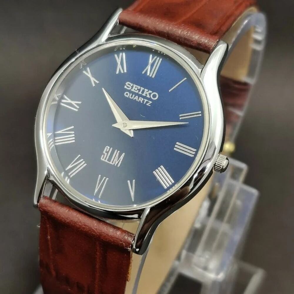 Vintage Style Seiko Quartz Mens Silver Watch & Blue accents W/ Leather Strap